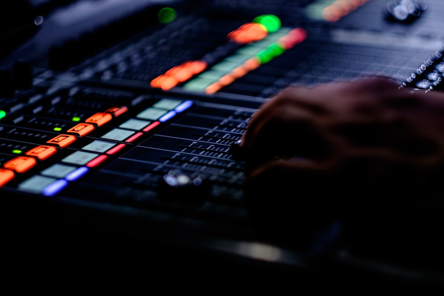 10 Must-Have Tools for Bedroom Producers
